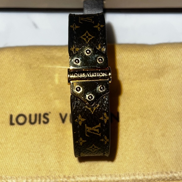 Louis Vuitton nano monogram bracelet 17 in - Picture 4 of 16